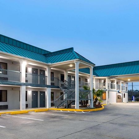 Baymont By Wyndham Biloxi - Ocean Springs Motel Exterior photo